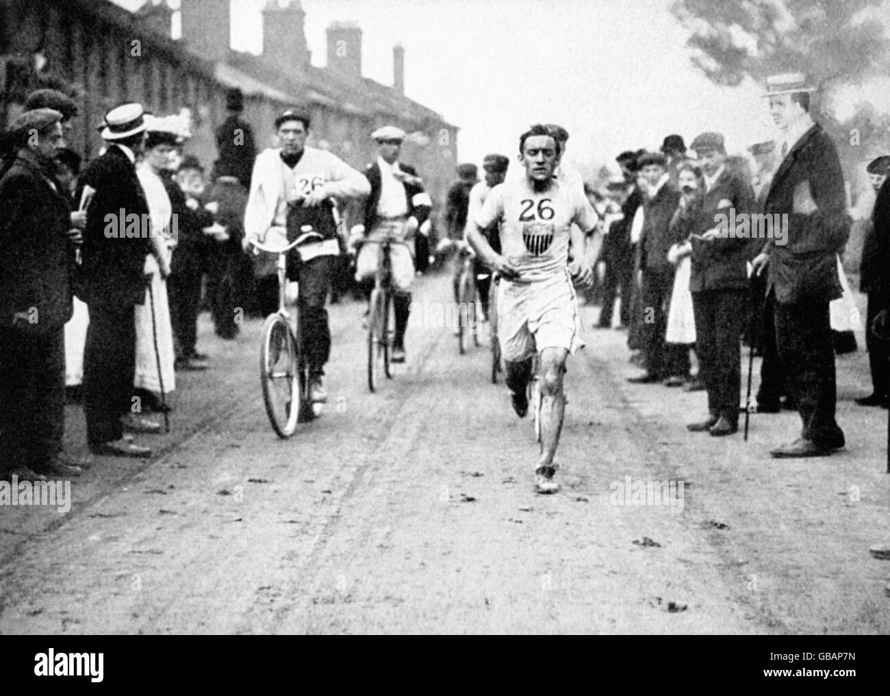 Первые марафонские игры. Марафонский бег Афины 1896. Марафонский бег Олимпийские игры. Дорандо Пиетри.