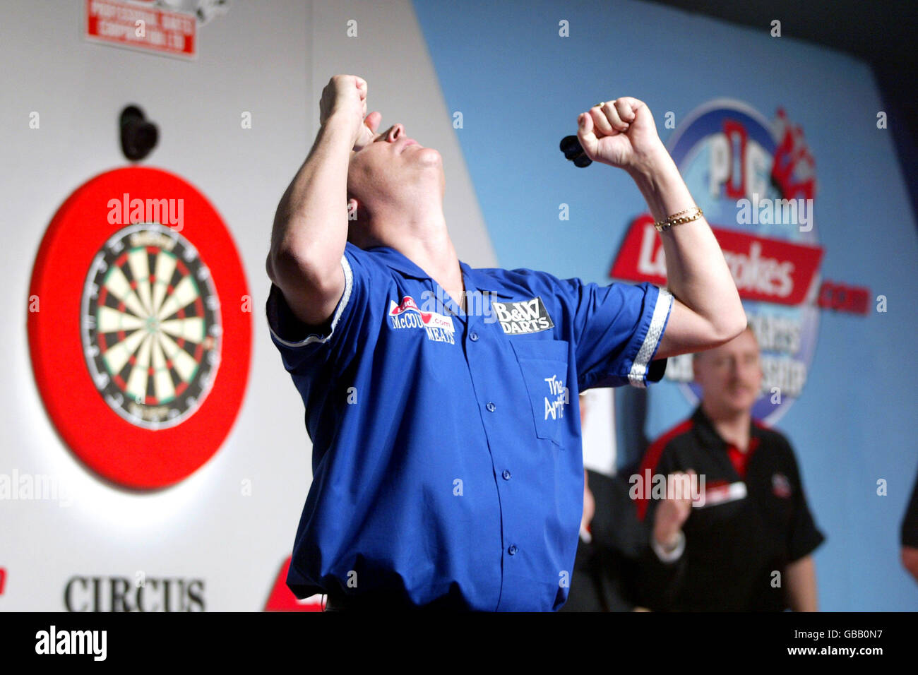 Darts Ladbrokes World Championship 2004. Kevin Painter celebrates