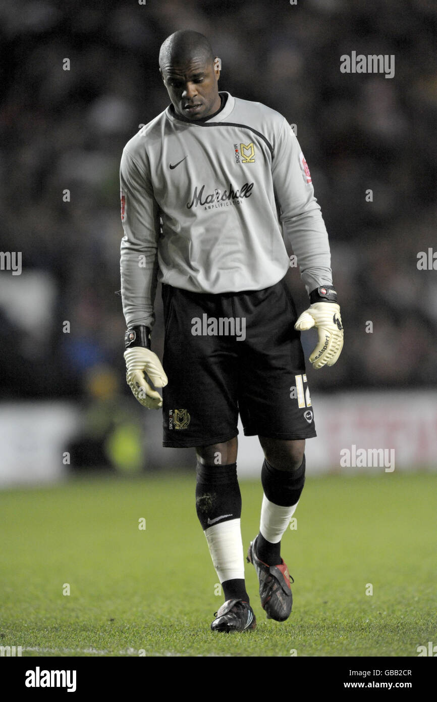 Milton keynes dons goalkeeper willy gueret hi-res stock photography and ...