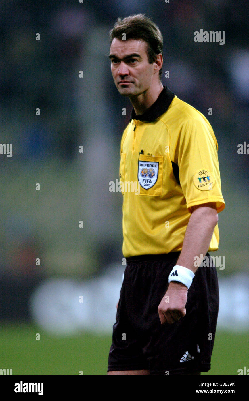 Soccer - UEFA Champions League - Group A - Bayern Munich v Anderlecht. Referee Kim Milton Nielsen Stock Photo