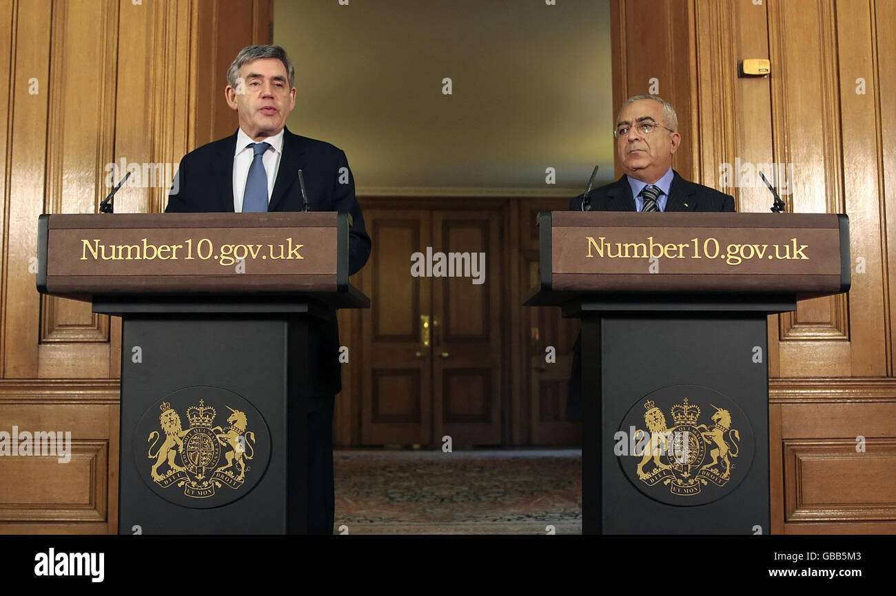 Prime Minister Gordon Brown and Palestinian Prime Minister Salam Fayyad (right) at a joint press conference in 10 Downing Street, London. Stock Photo