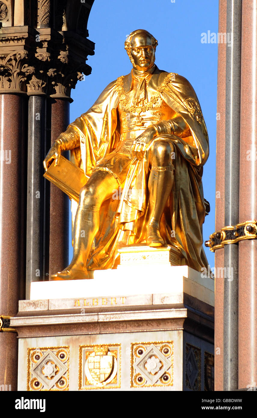 Statues and Memorials The Albert Memorial London Stock Photo Alamy