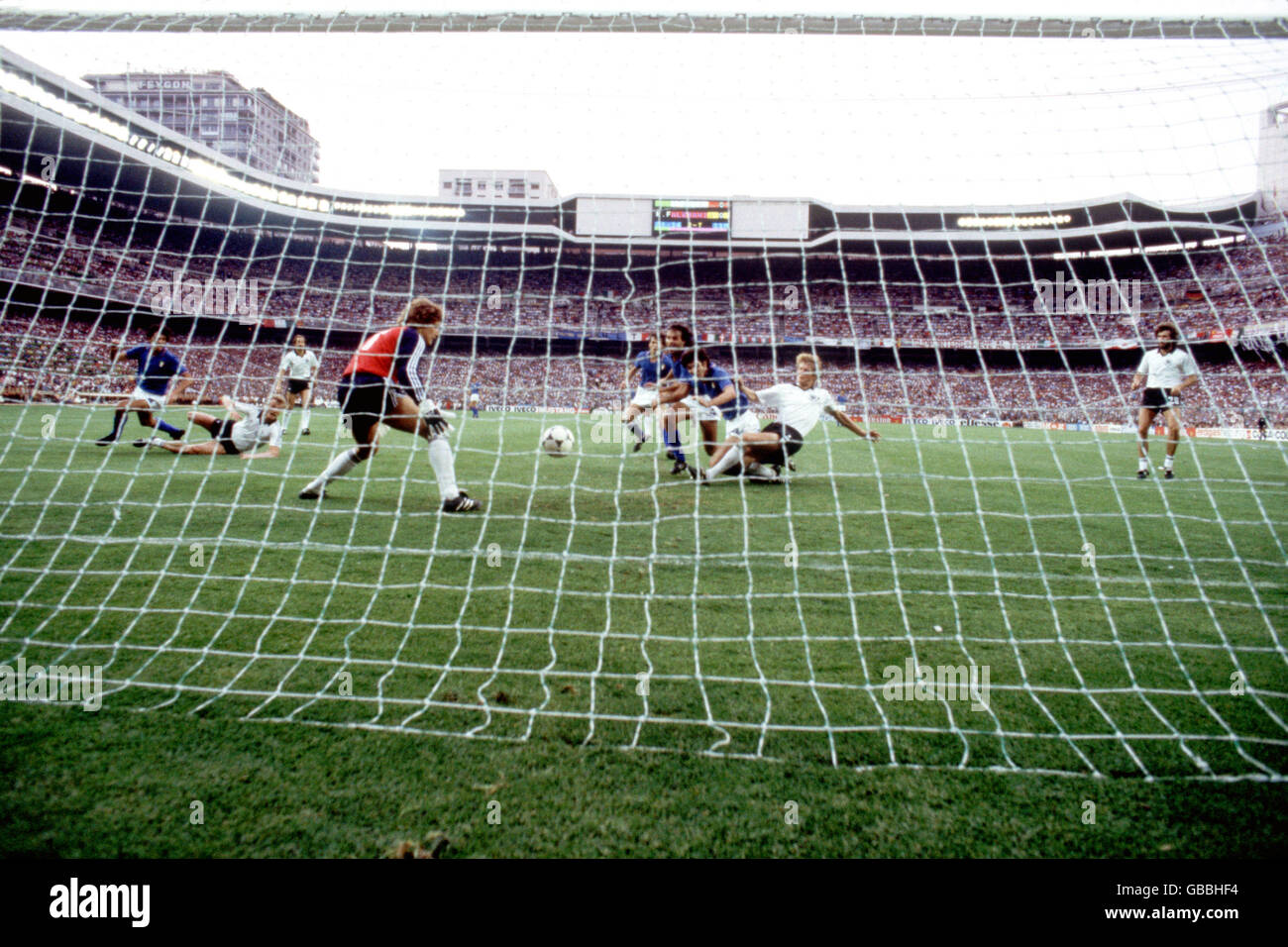 Fanion Finale Coupe Du Monde 1982 Italie - RFA - Vintage Multicolore - Très Bon état