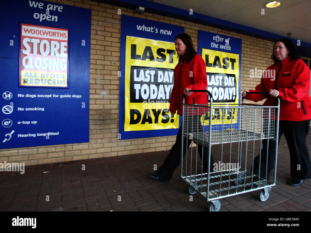 Woolworths closures. Staff at a Woolworths store in Edinburgh before it closes for the final