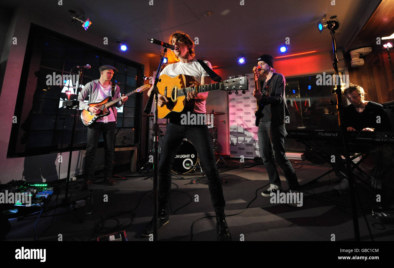 Razorlight perform an intimate gig for Absolute Radio at their Stock Photo  - Alamy