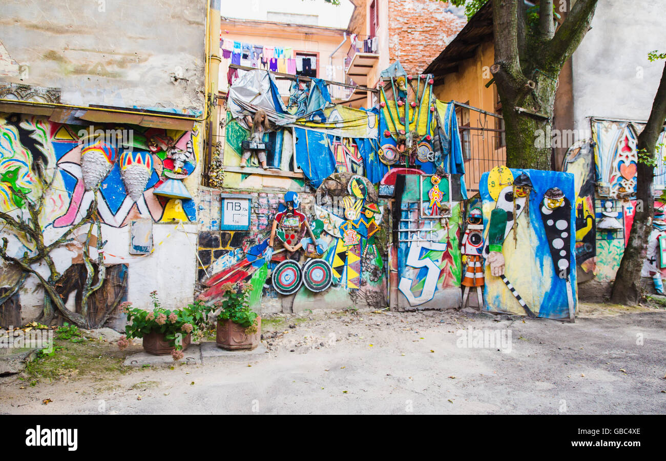 Beautiful street art of graffiti. Abstract color creative drawing ...