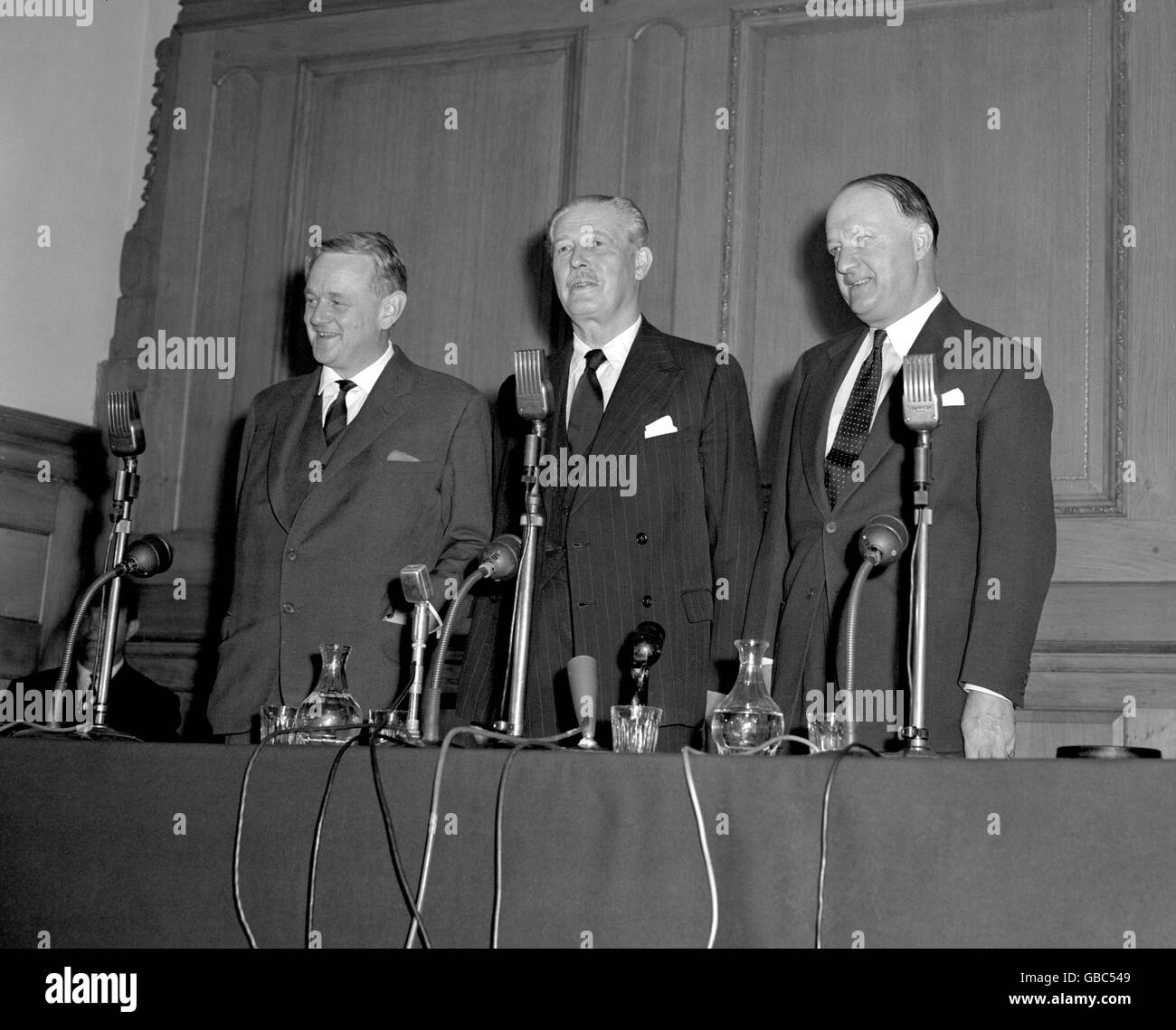 Politics - Conservative Party Election Manifesto - Memorial Hall - 1959 Stock Photo