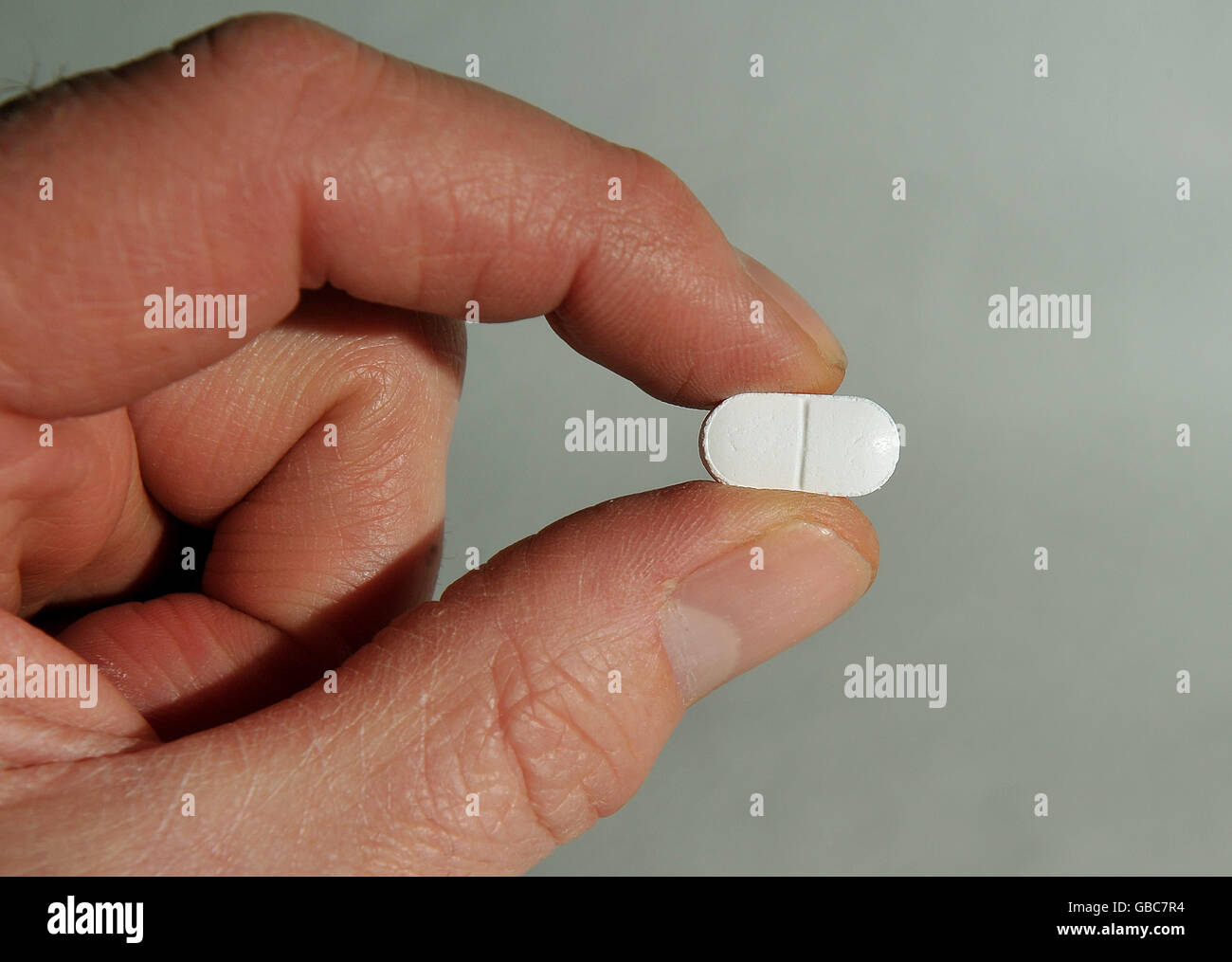 A 500mg Paracetamol tablet, which is used as a painkiller and reduces