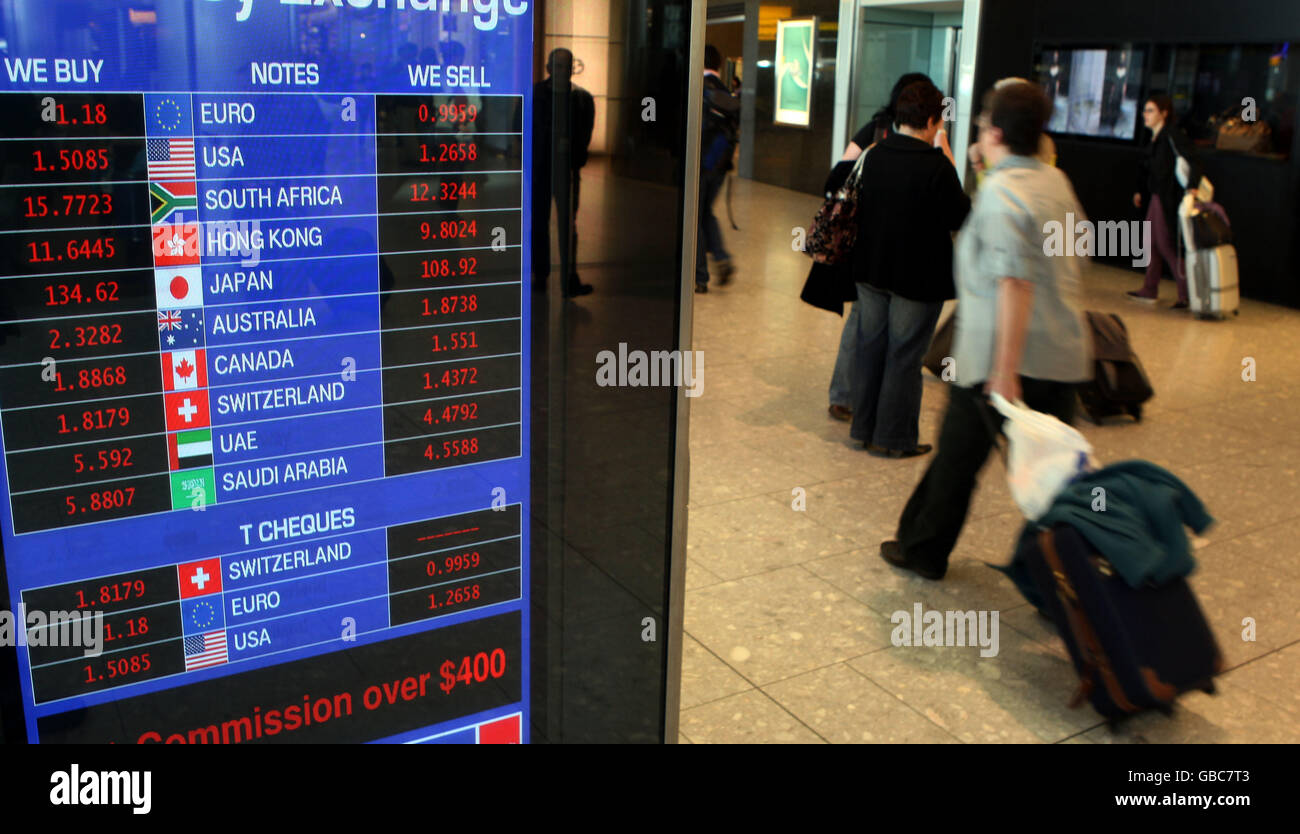 General Stock Travelex Currency Exchange Terminal 5 Heathrow Airport Stock Photo Alamy