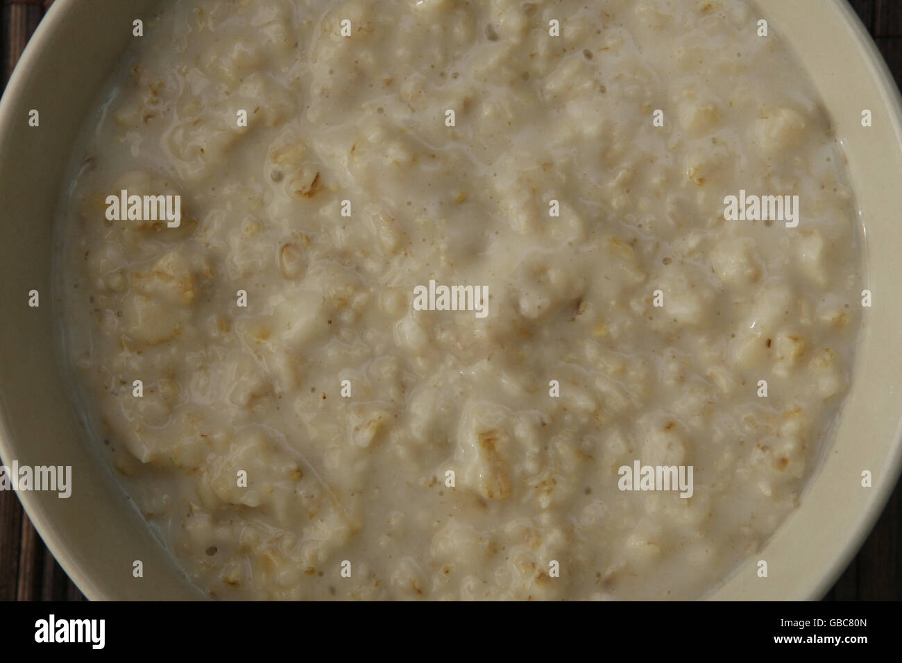 Breakfast cereal stock. A bowl of Jordan's porridge oats Stock Photo - Alamy