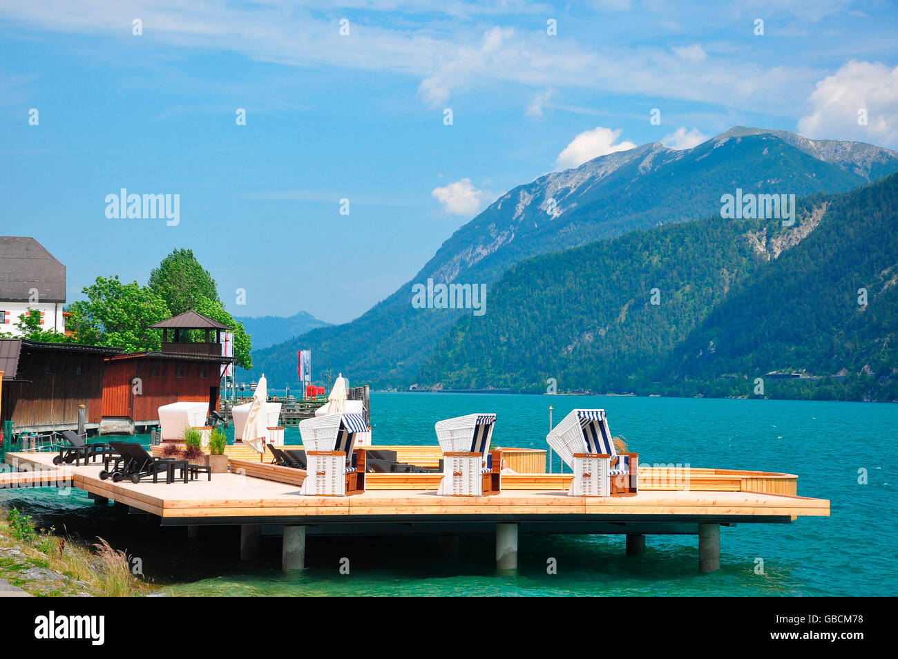 Bergsee, Gebirge, Sommer, Alpenland, Strandbar, Seecafe, Pertisau, Achsensee, Tirol, Oesterreich Stock Photo