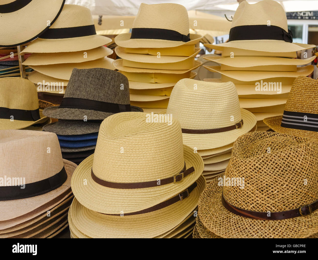 Typical Italian Hat - big selection of fiorentino hats Stock Photo - Alamy