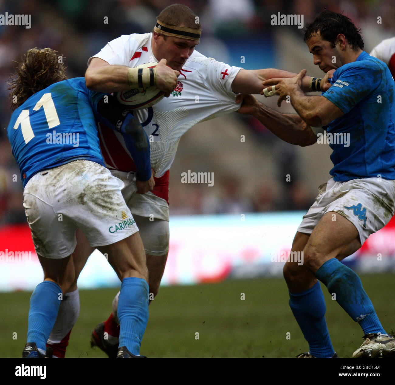 Rugby Union - RBS Six Nations Championship 2009 - England v Italy - Twickenham. England's Phil Vickery tries to muscle his way through the Italian defence during the RBS 6 Nations match at Twickenham, Twickenham. Stock Photo