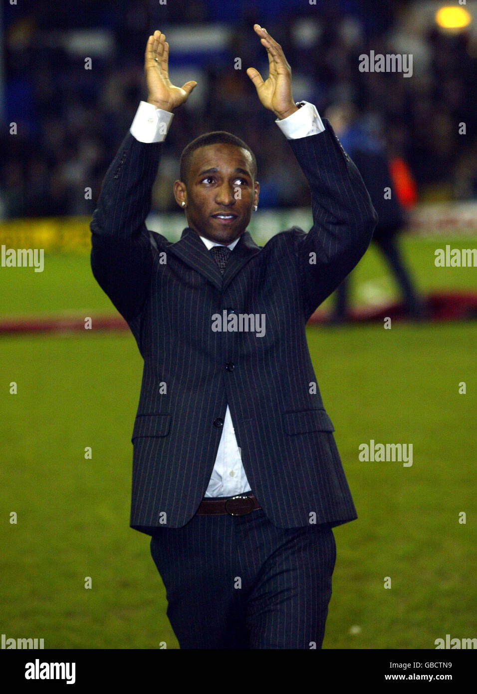 Soccer - AXA FA Cup - Fourth Round Replay - Tottenham Hotspur v Manchester City. Tottenham Hotspur's new signing Jermain Defoe is appluds the fans Stock Photo
