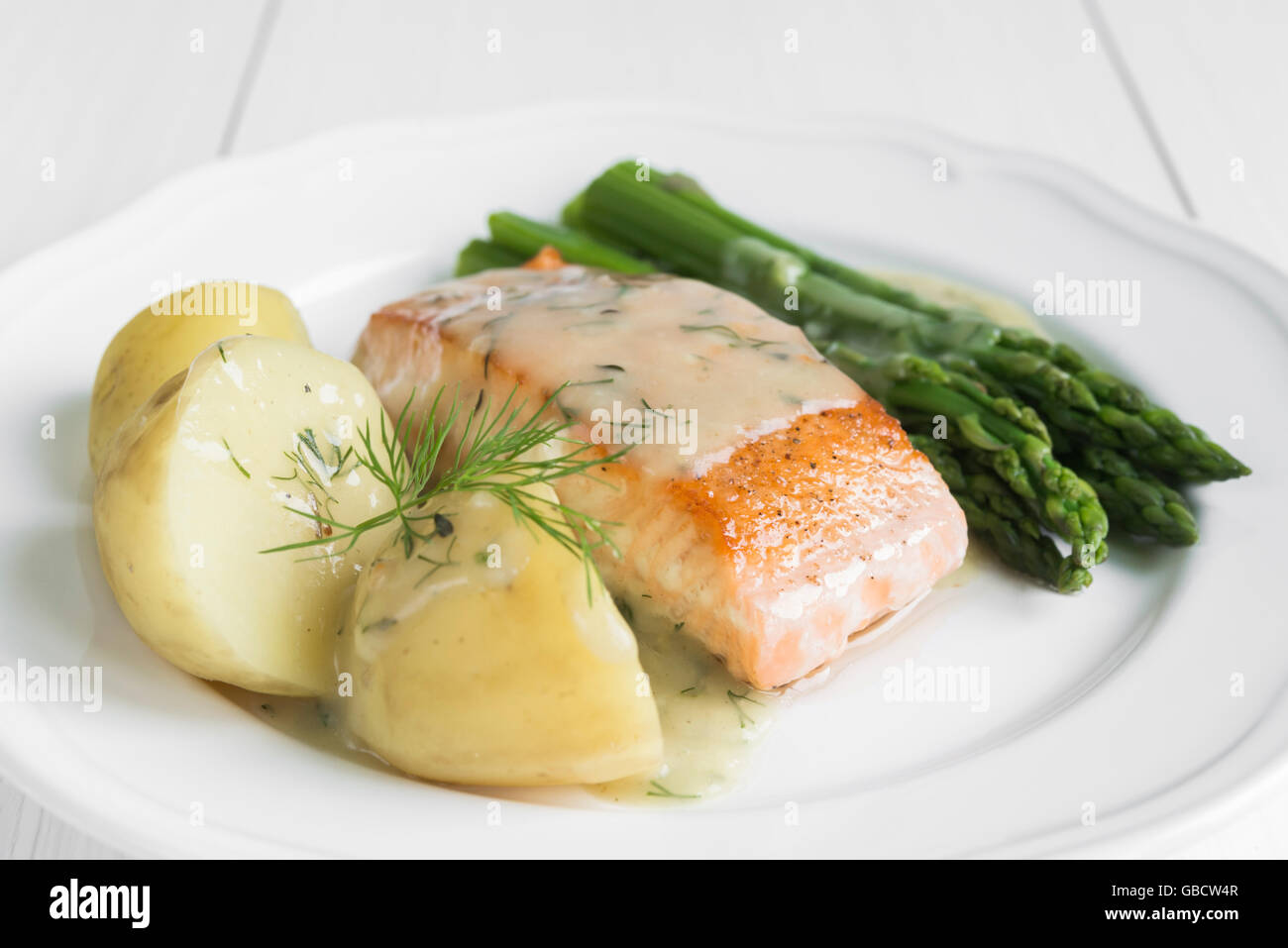 Gourmet food plate fish asparagus hires stock photography and images