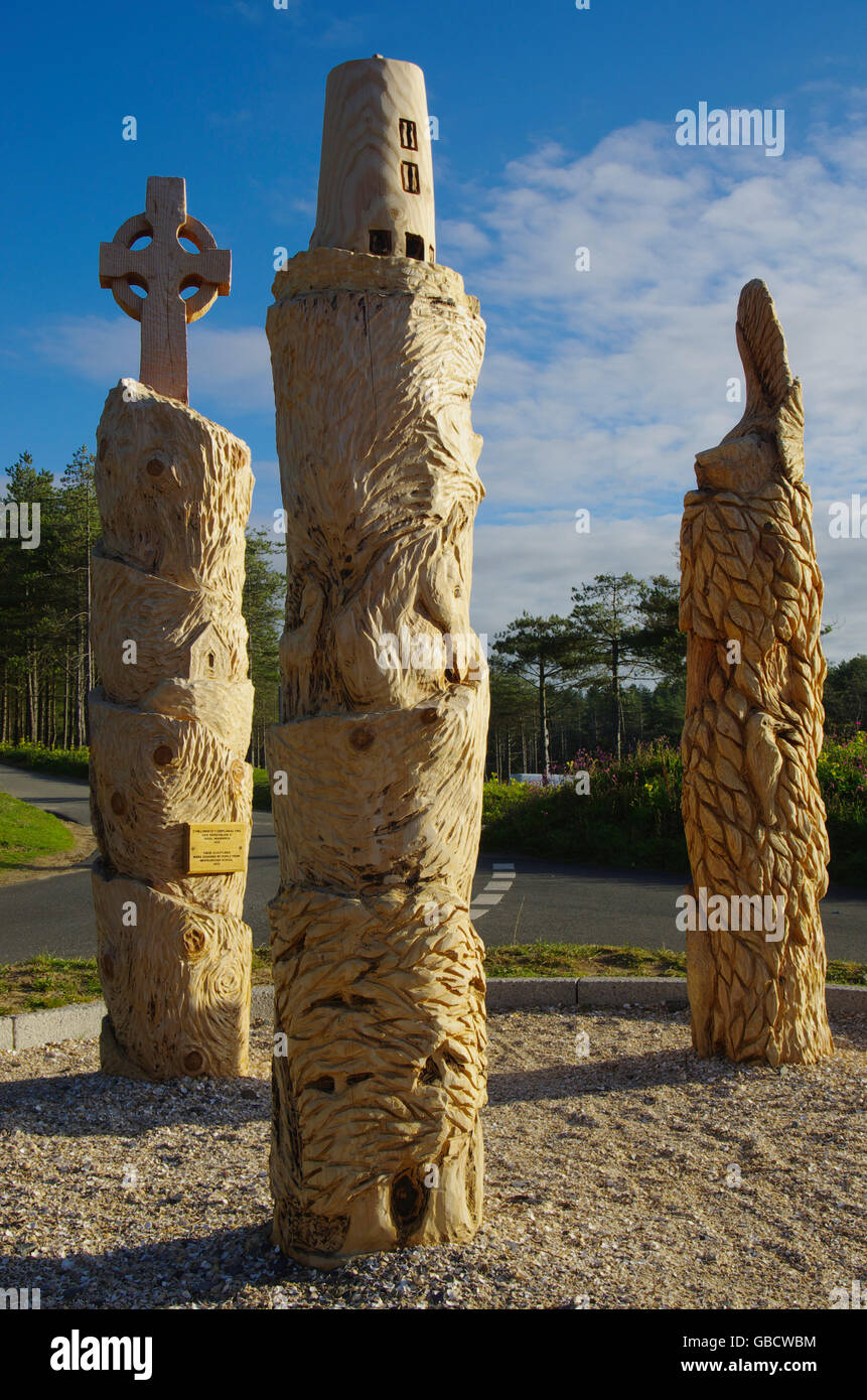 Carved Posts at Newborough Forest, Anglesey Stock Photo - Alamy