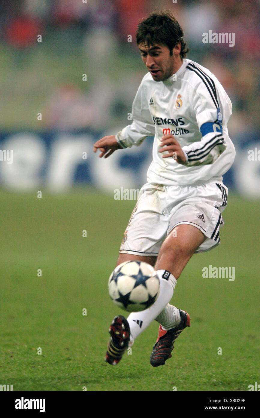 Soccer - UEFA Champions League - Second Round - First Leg - Bayern Munich v Real Madrid. Raul, Real Madrid Stock Photo