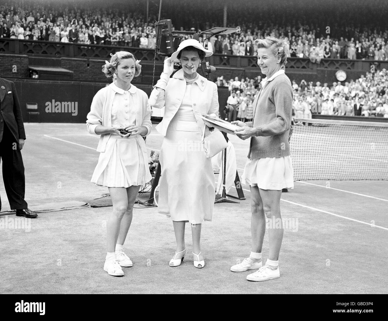 Tennis - Wimbledon Championships - Ladies' Singles - Final - Louise Brough v Beverly Fleitz Stock Photo