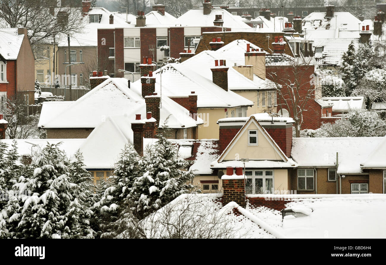 Heavy snowfall hits uk hi-res stock photography and images - Alamy