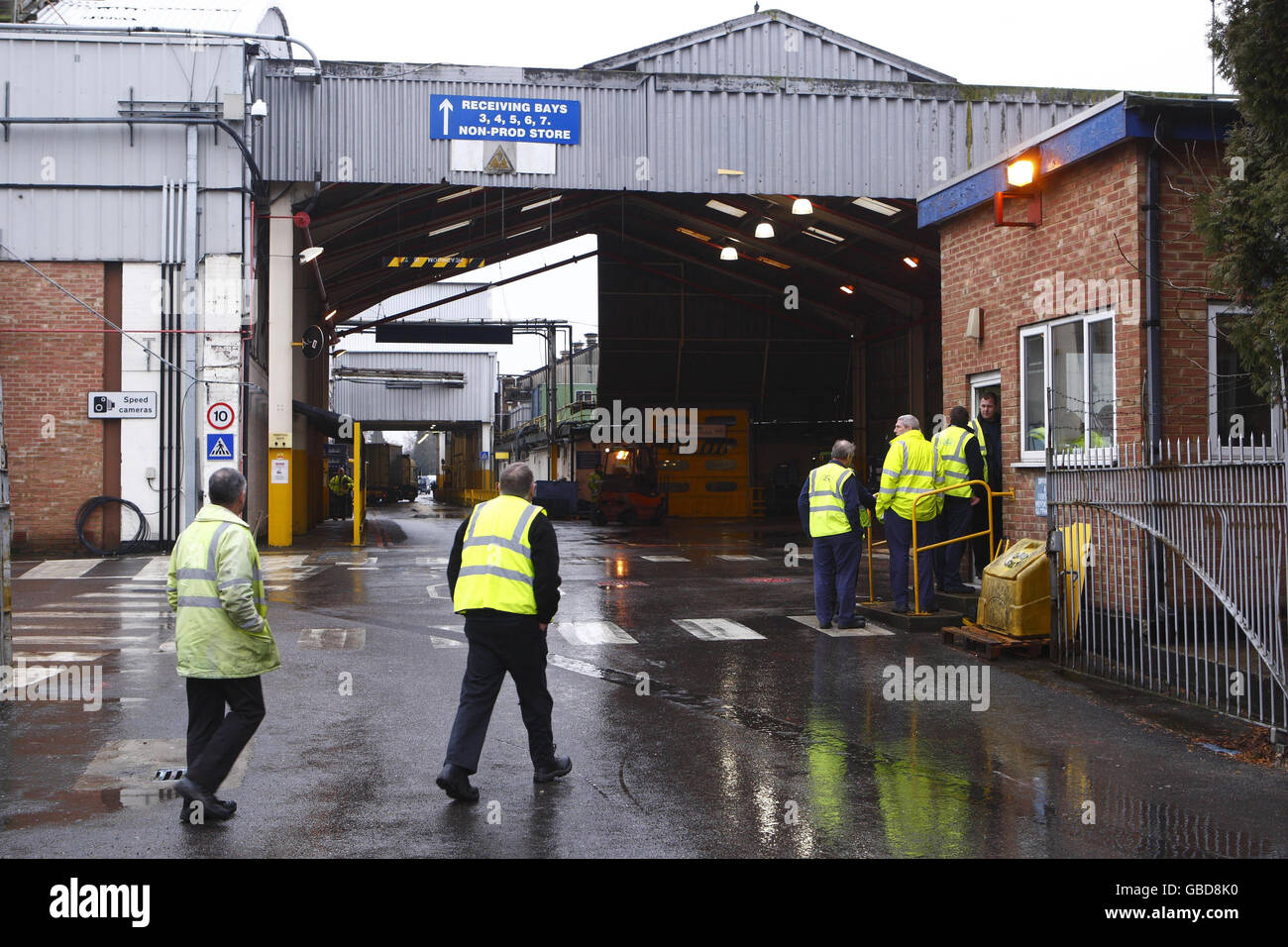 Car giant Ford axes 850 jobs Stock Photo Alamy
