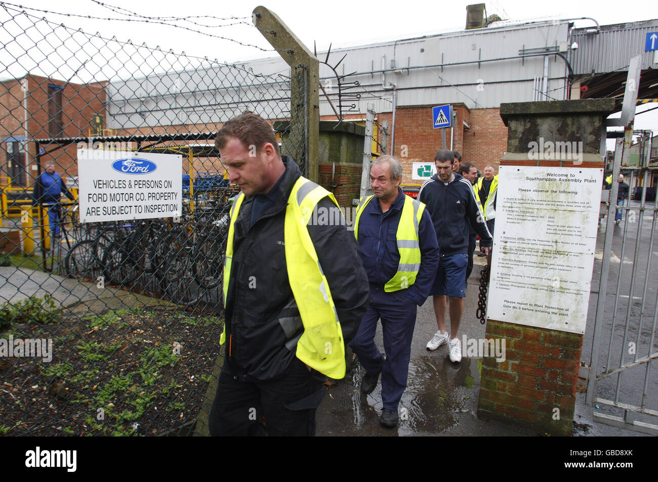 Car giant Ford axes 850 jobs Stock Photo Alamy