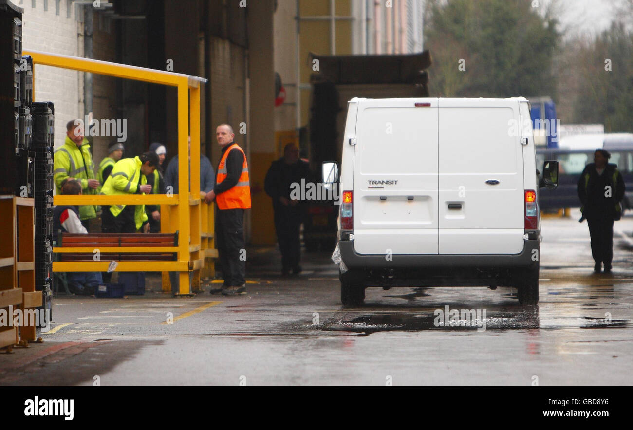 Car giant Ford axes 850 jobs Stock Photo Alamy