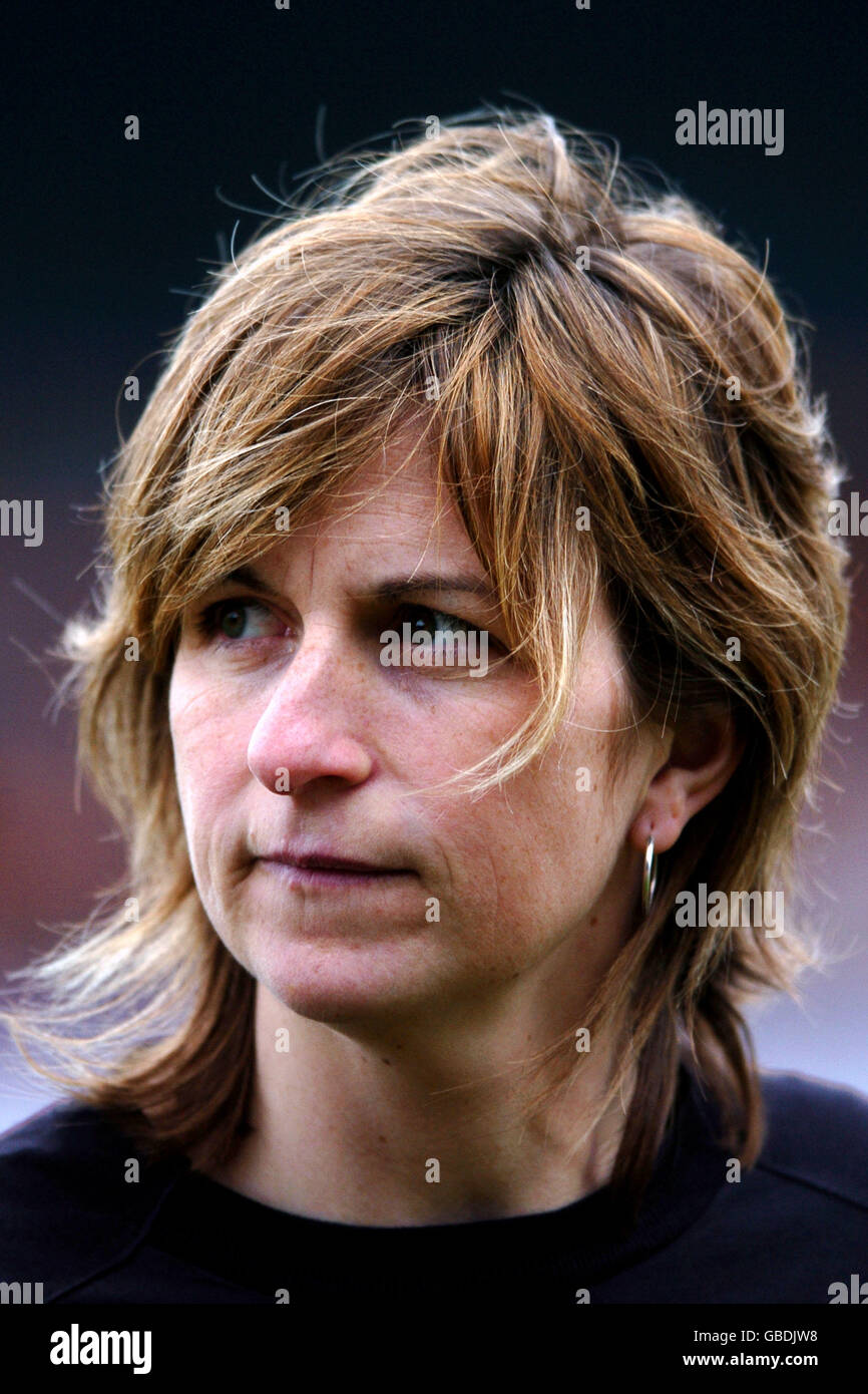 Soccer fa nationwide premier league cup final charlton athletic fulham