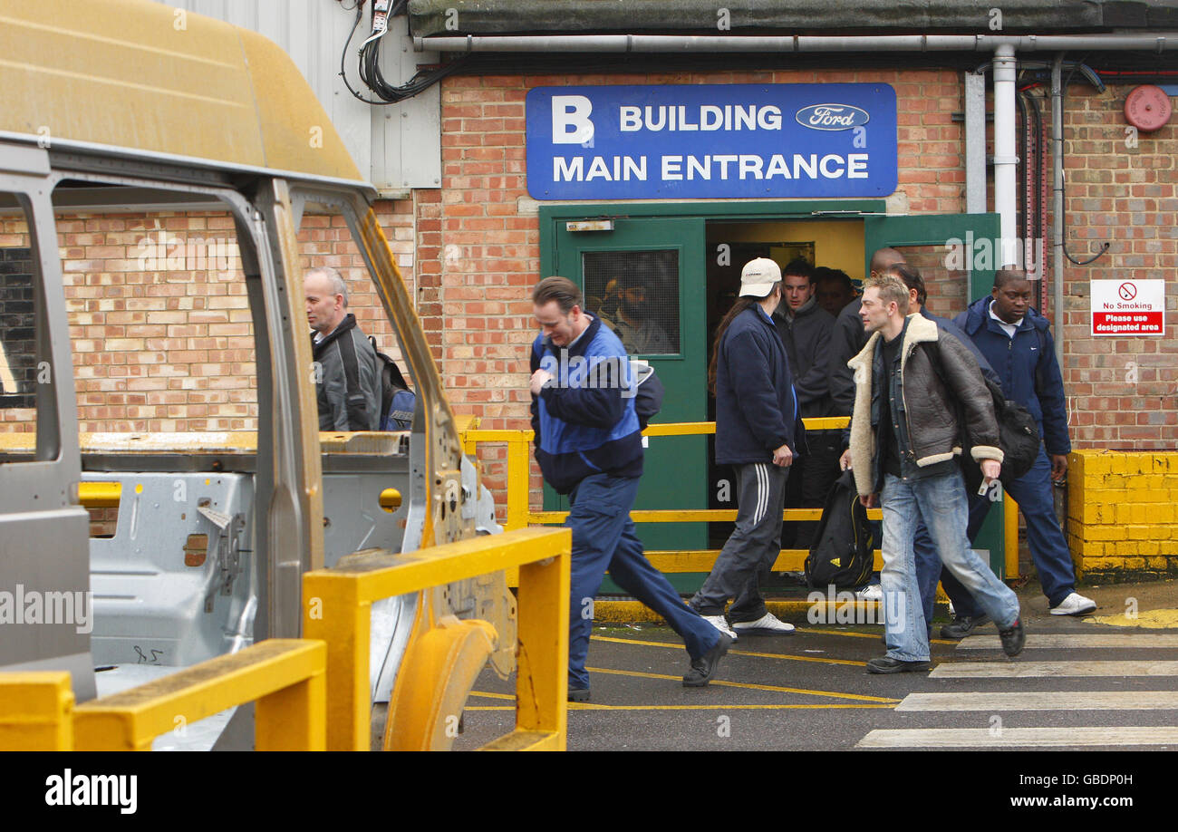 Car giant Ford axes 850 jobs Stock Photo Alamy