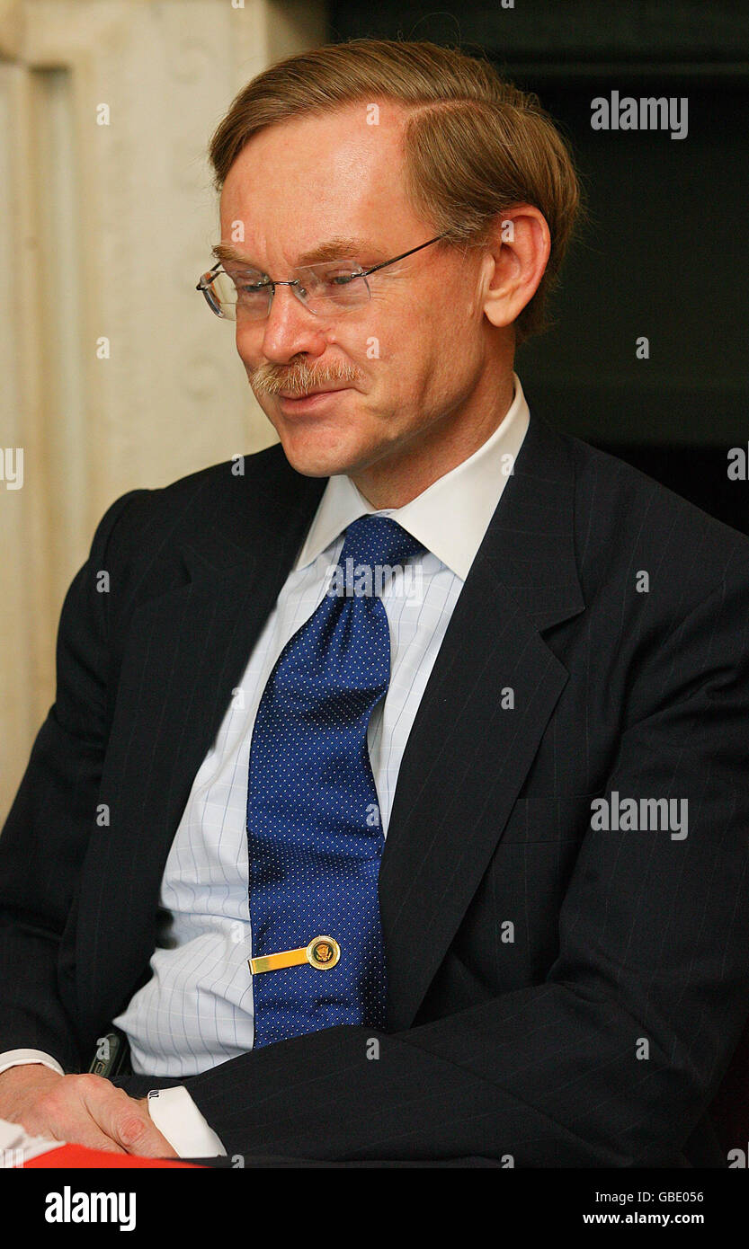 World Bank President Robert Zoellick attends a meeting with Prime Minister Gordon Brown and Chancellor Alistair Darling at 10 Downing Street, London. Stock Photo
