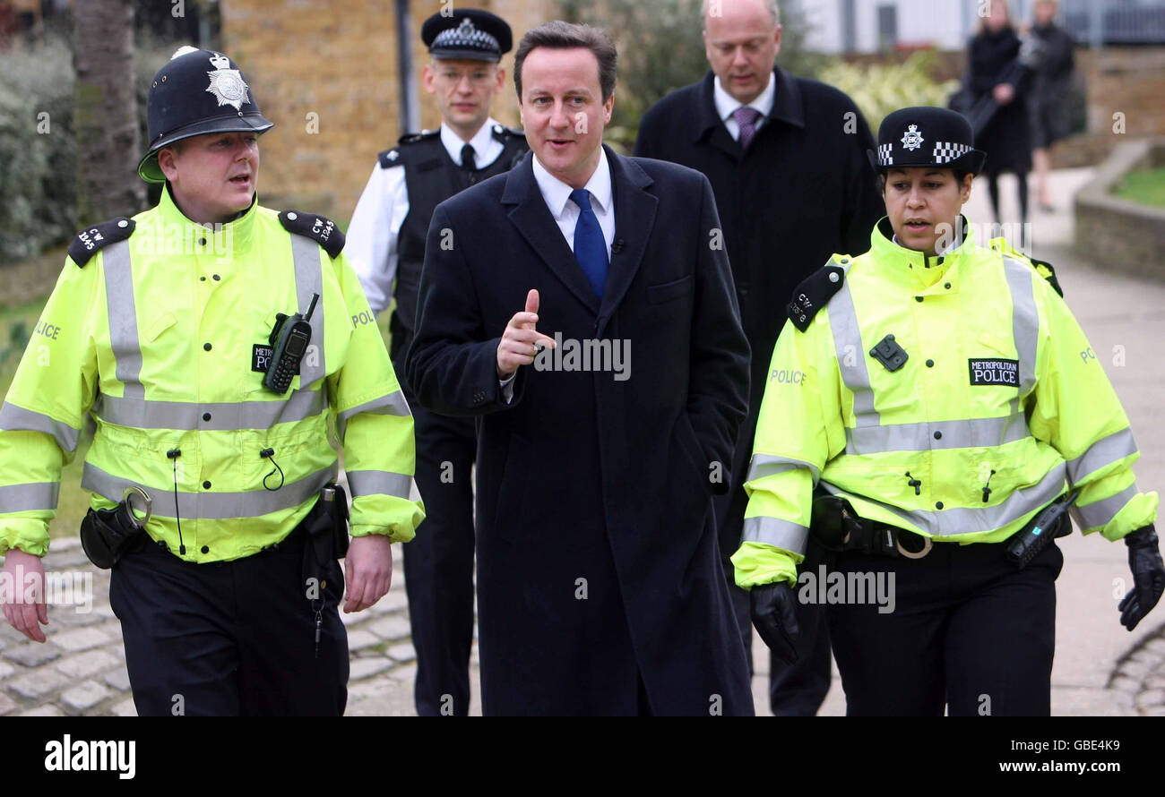 British police officers in uniform hi-res stock photography and images ...