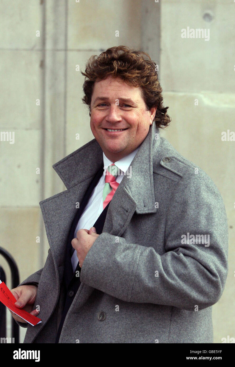 Michael Ball attends a memorial service for Sir Bill Cotton, the BBC light entertainment executive, at St Martins-in-the-Fields, Trafalgar Square, London. Stock Photo