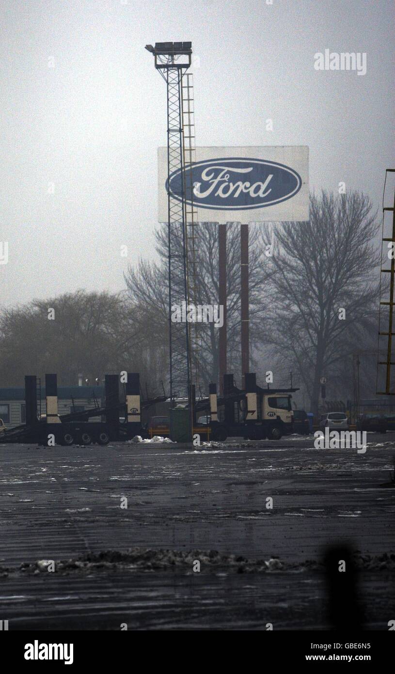 The Ford Car plant in Dagenham Essex. The car giant was warned today it could face industrial action after announcing plans to axe 850 jobs and freeze pay because of the 'serious economic situation' affecting the motor industry. Stock Photo