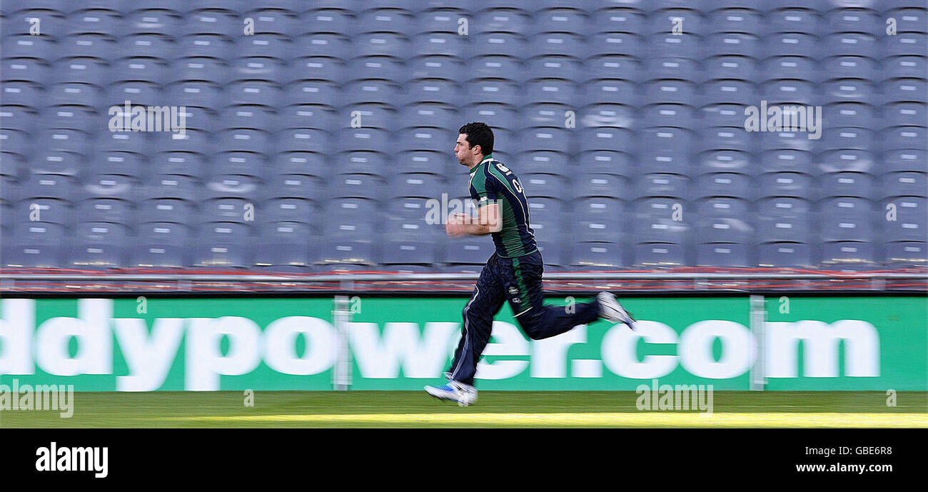 Irish Rugby Running Rugby Union - Ireland Captains Run - Croke Park Stock Photo - Alamy