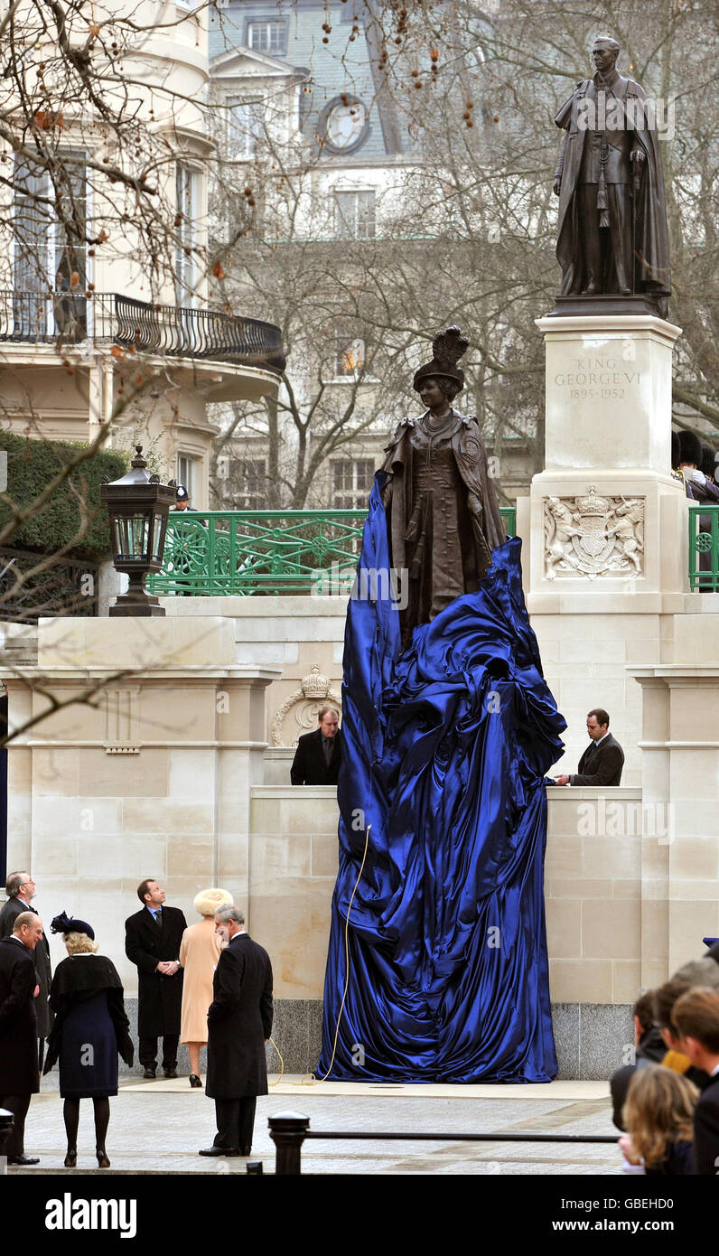 To unveil a memorial statue hires stock photography and images Alamy