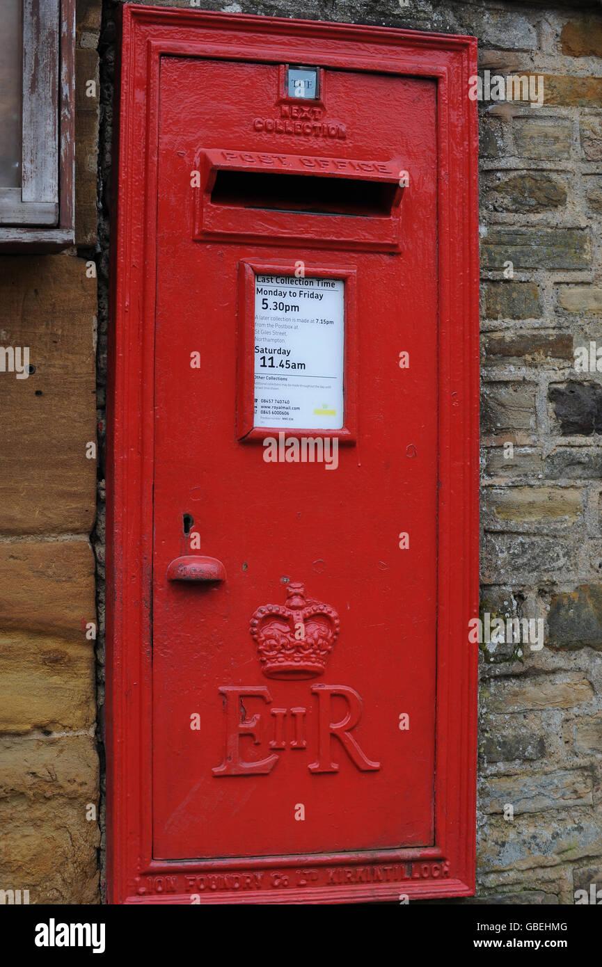 Royal Mail Post Box Stock Photo - Alamy