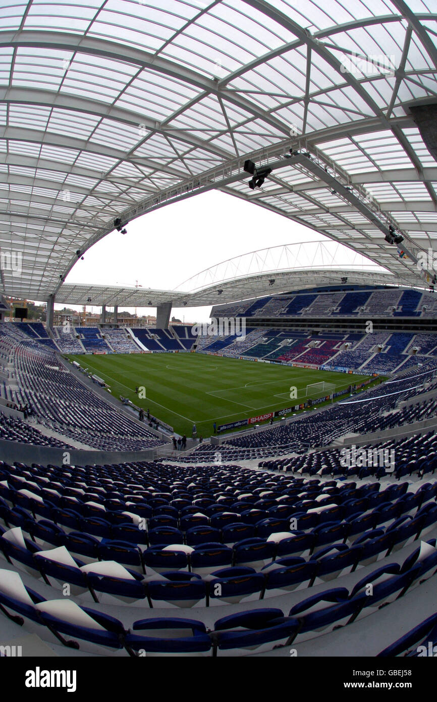 Soccer - UEFA Champions League - Semi-Final - First Leg - FC Porto v Deportivo La Coruna Stock Photo