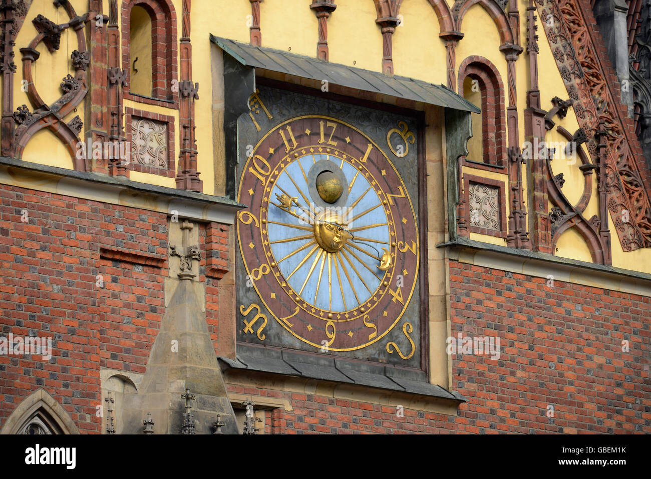 Sonnenuhr, Rathaus, Ring, Breslau, Niederschlesien, Polen Stock Photo -  Alamy