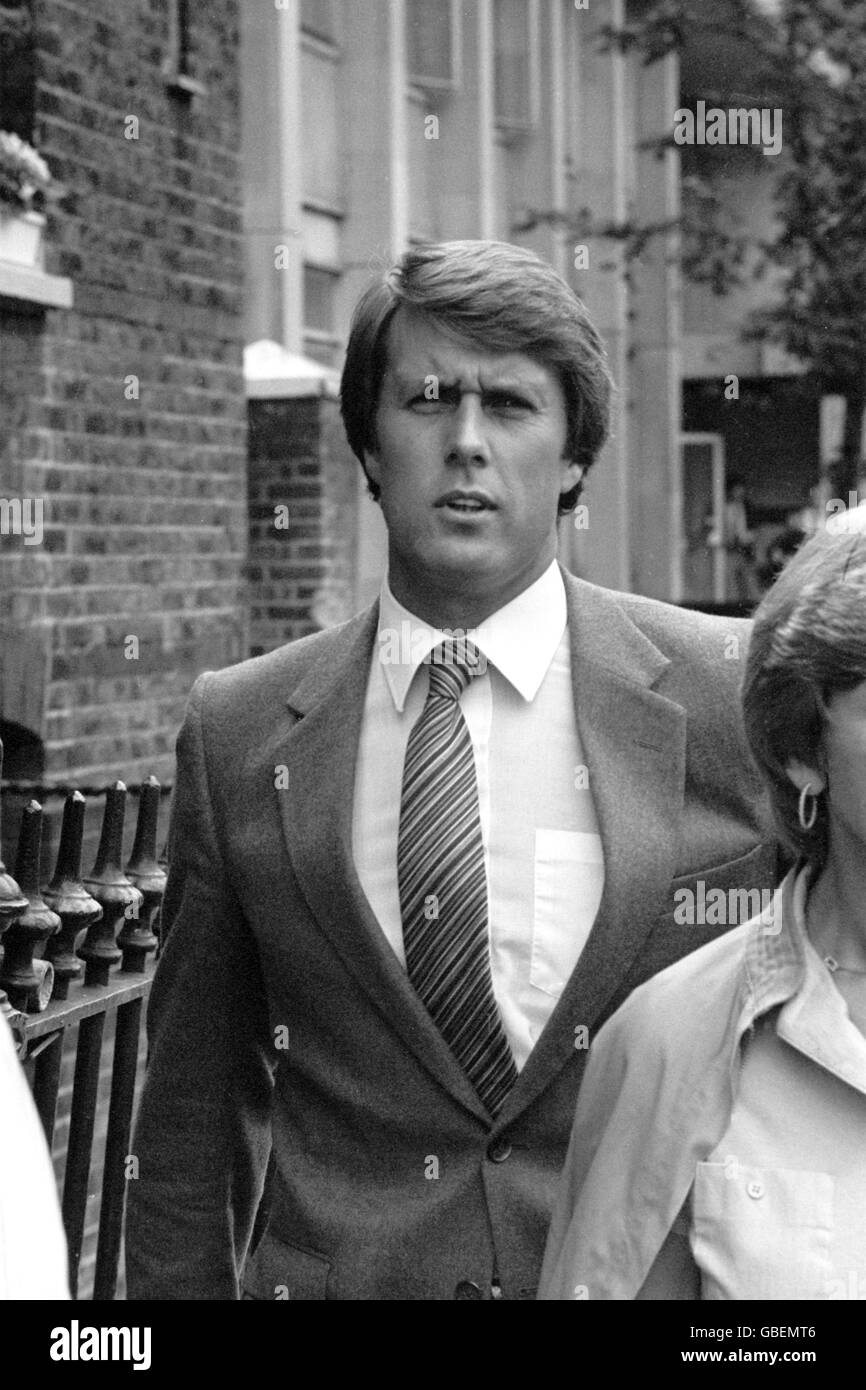 Soccer - Geoff Hurst. Geoff Hurst makes his way to an industrial tribunal after being sacked from his position as Chelsea manager Stock Photo