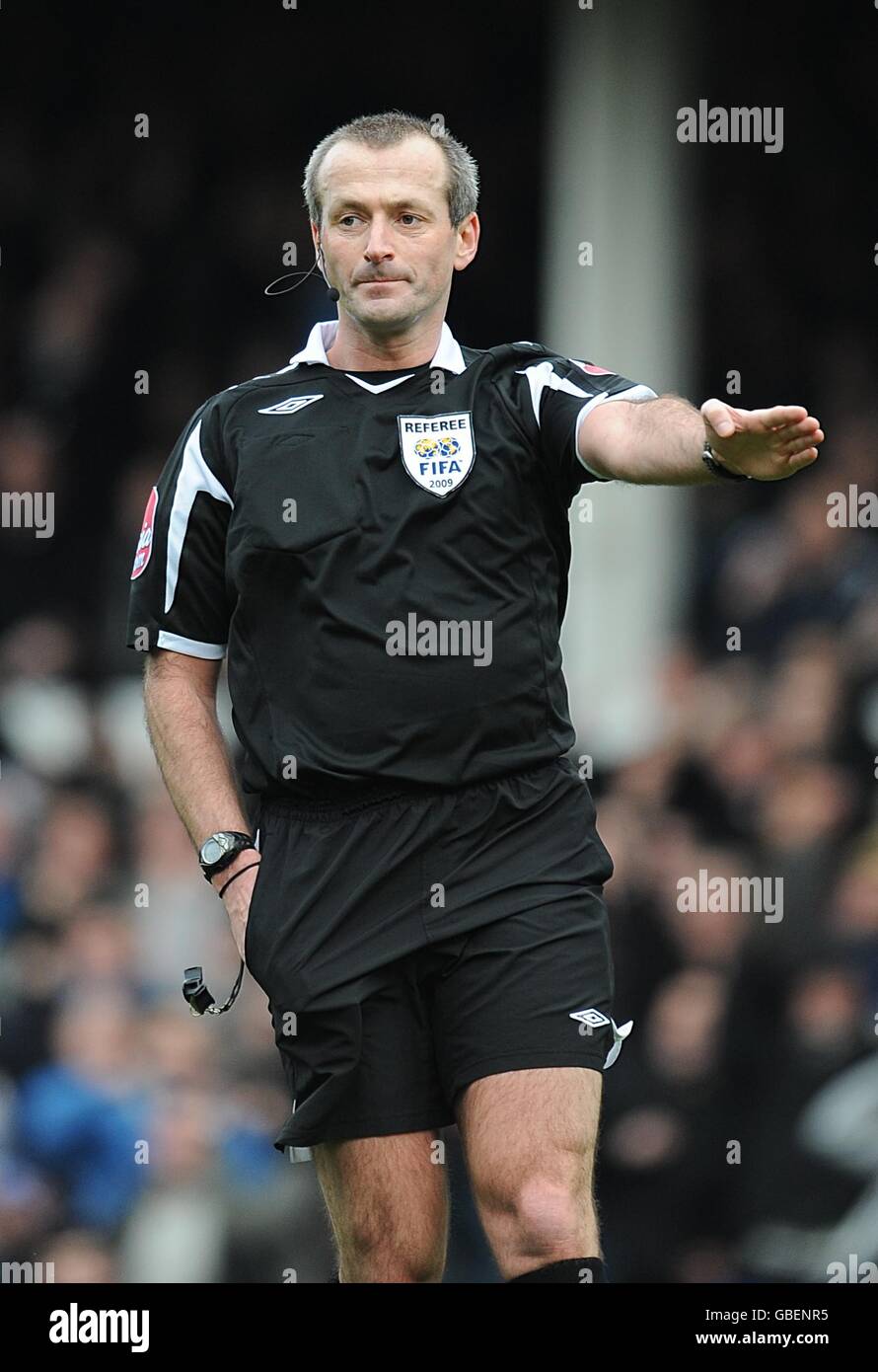 Soccer - FA Cup - Fifth Round - Everton v Aston Villa - Goodison Park. Match referee Martin Atkinson Stock Photo