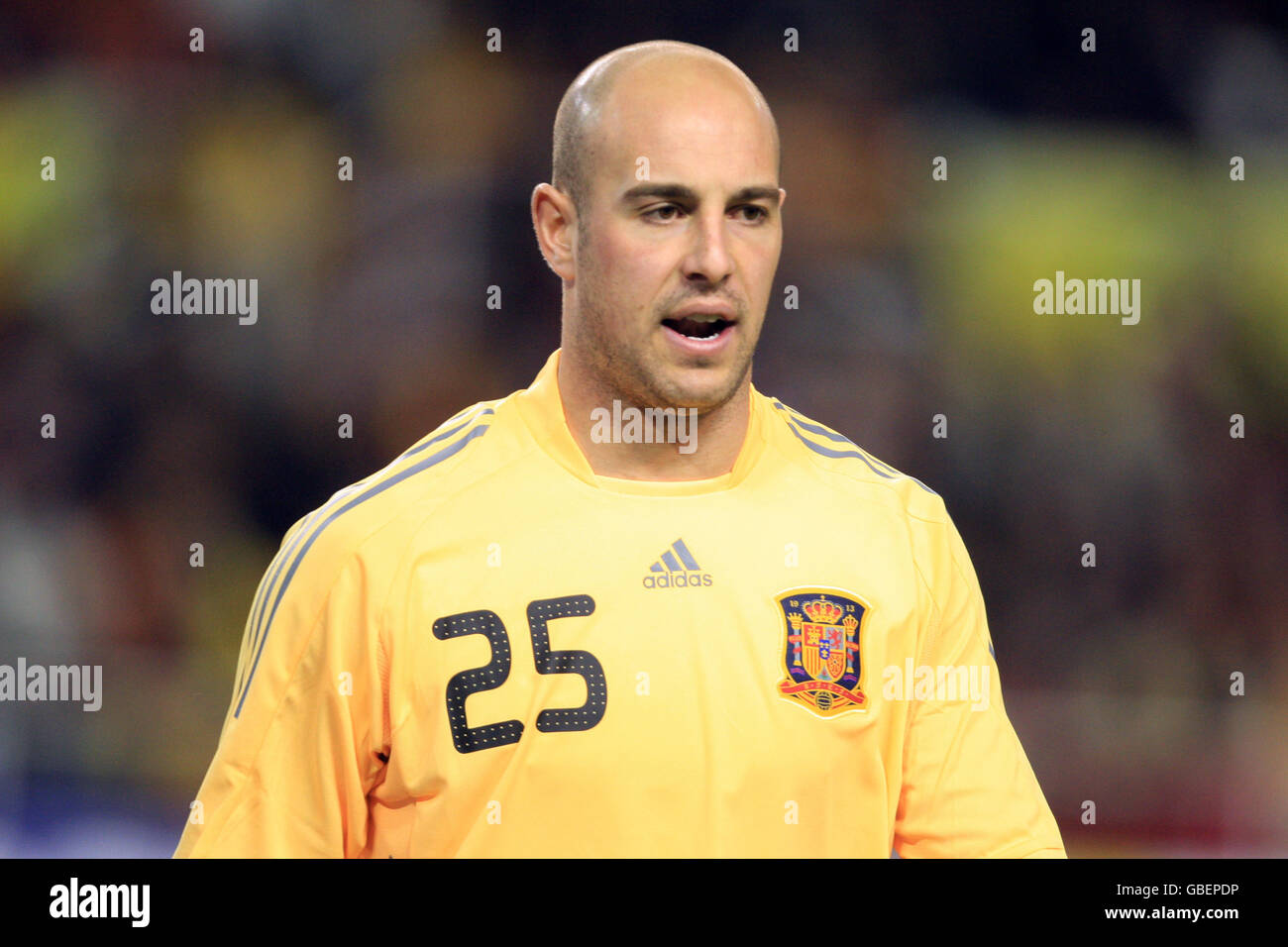 Soccer - International Friendly - Spain v England - Ramon Sanchez-Pizjuan Stadium. Pepe Reina, Spain goalkeeper Stock Photo