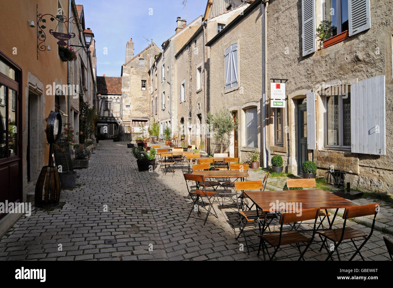 Lane, Noyers, Yonne, Avallon, Burgundy, France / Bourgogne, Noyerssur