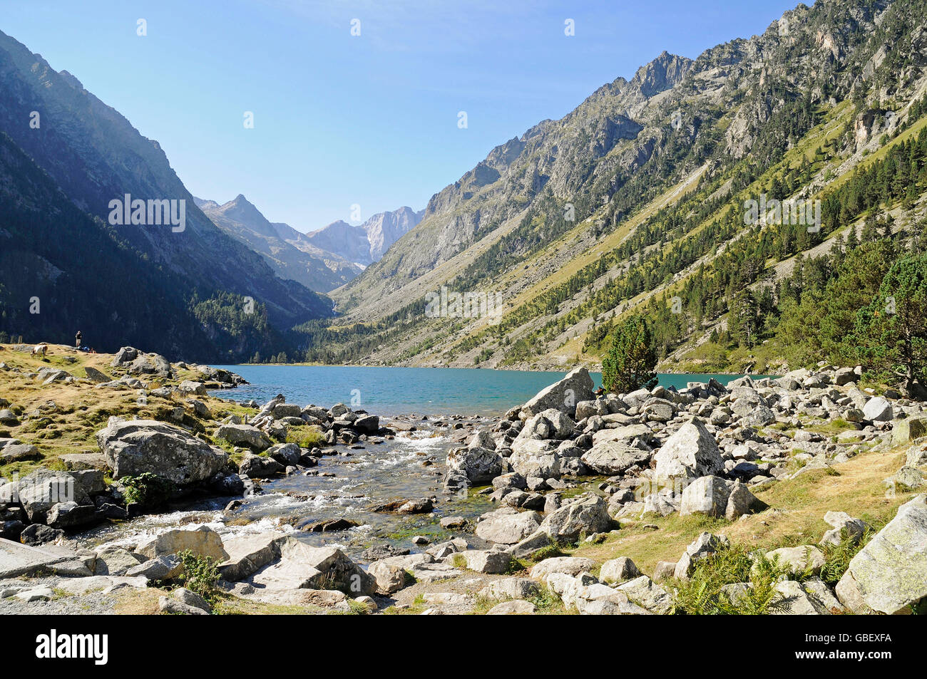 Lac de Gaube, mountain lake, Cauterets, Midi Pyrenees, Pyrenees, Department Hautes-Pyrenees, France Stock Photo