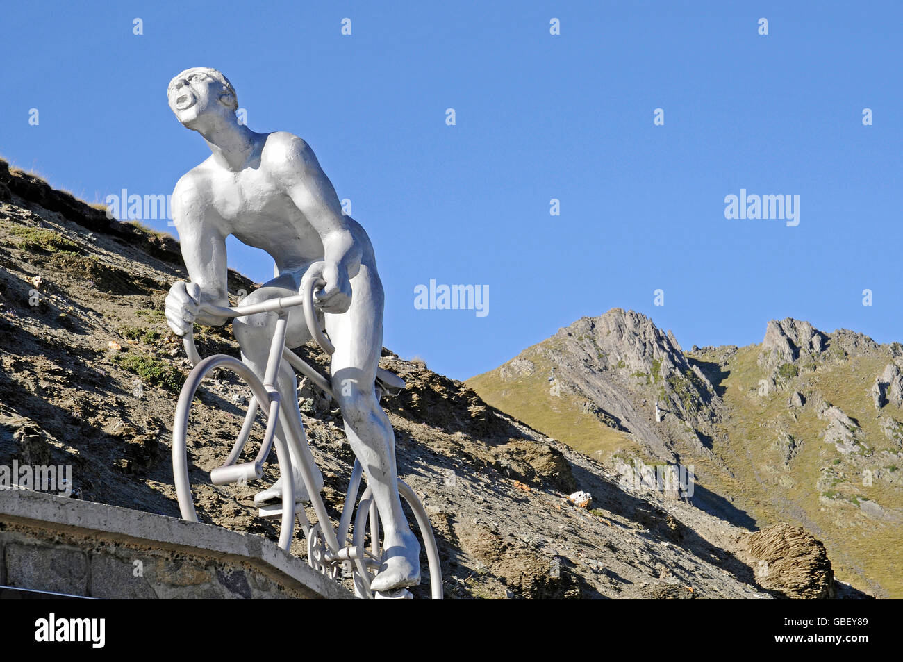 Cyclist sculpture, Tour de France, Col du Tourmalet, mountain pass, Bareges, Midi Pyrenees, Pyrenees, Department Hautes-Pyrenees, France Stock Photo