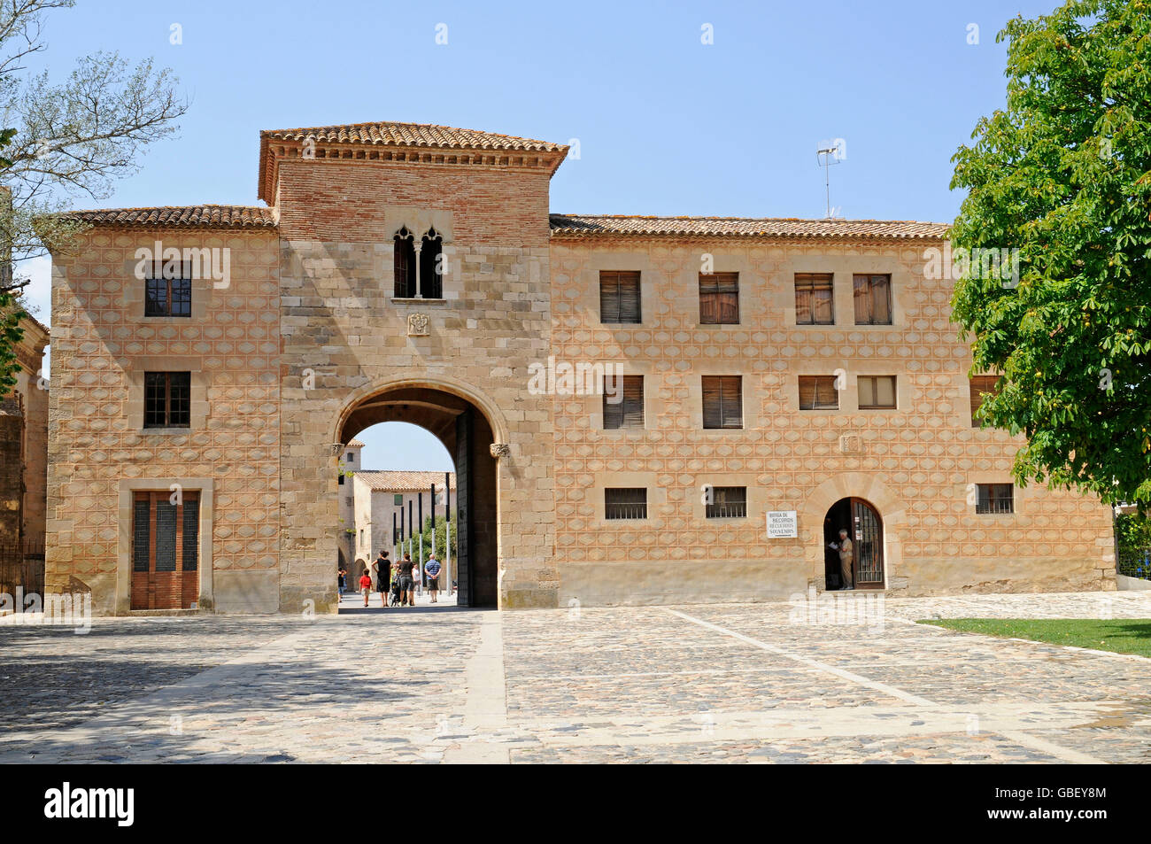 Monasterio Santa Maria de Poblet, Cistercian abbey, Poblet, province Tarragona, Catalonia, Spain Stock Photo