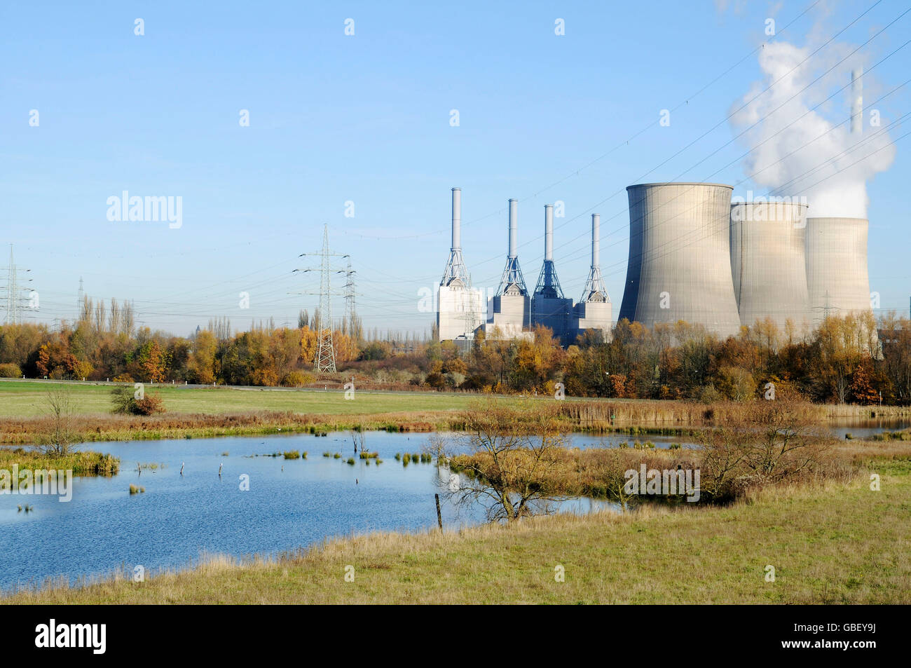 Gersteinwerk plant, RWE Power AG, Tibaum nature reserve, Stockum-Werne, North Rhine-Westphalia, Germany / Combined cycle power plant, coal, natural gas Stock Photo