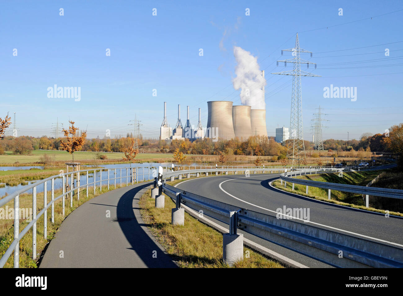 Gersteinwerk plant, RWE Power AG, Tibaum nature reserve, Stockum-Werne, North Rhine-Westphalia, Germany / Combined cycle power plant, coal, natural gas Stock Photo