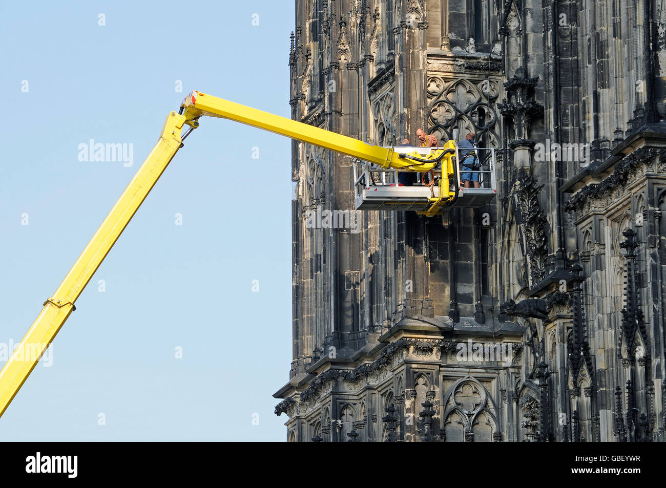 restoration-work-cologne-cathedral-cologne-koeln-rhineland-north