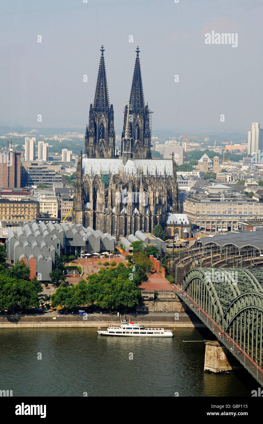 overview, Cologne Cathedral, Hohenzollern Bridge, Rhine, river, Cologne ...