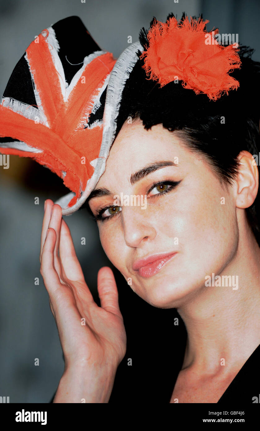 Erin oconnor hats hi-res stock photography and images - Alamy