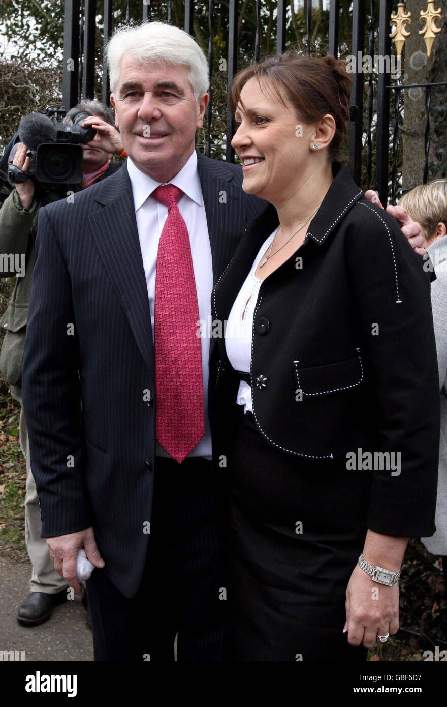 RESTRANSMITTED CORRECTING SURNAME Max Clifford and Jo Westwood arrive at the wedding of Jade Goody and Jack Tweed at Down Hall Country House Hotel Near Hatfield Heath, Essex. Stock Photo